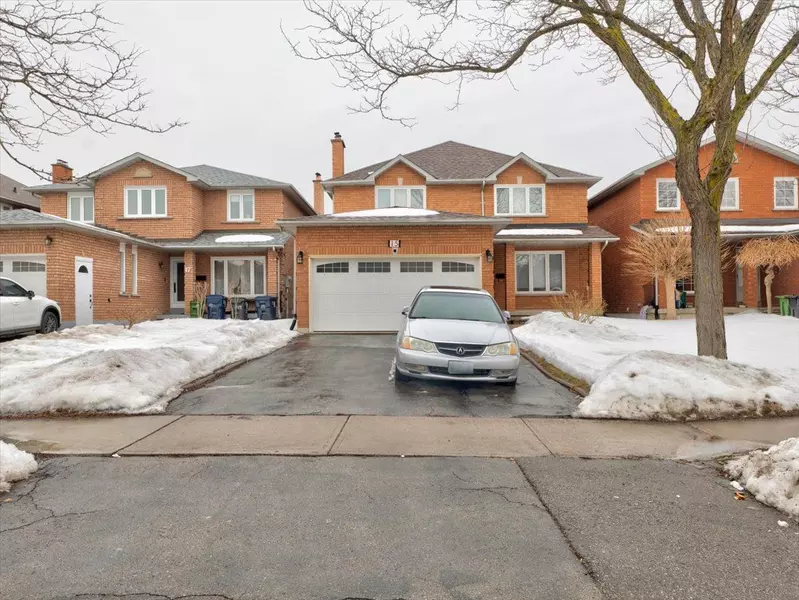 15 Woodlot CRES, Toronto W10, ON M9W 6T2