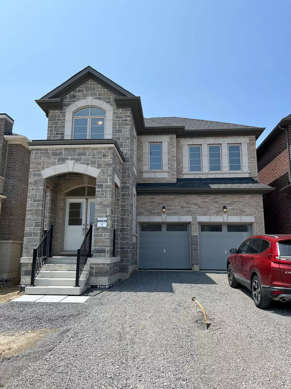 Oshawa, ON L1L 0T1,2144 Coppermine ST