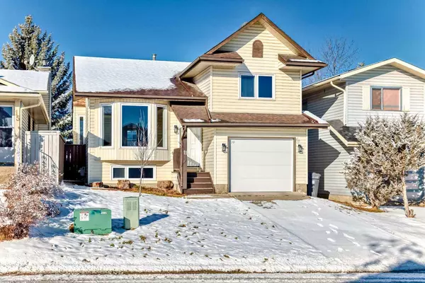 11 Cedargrove WAY Southwest, Calgary, AB T2W4V1