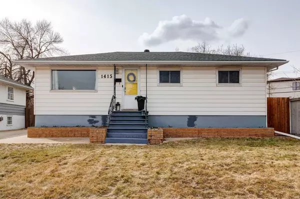 1415 Russell RD Northeast, Calgary, AB T2E 5N2