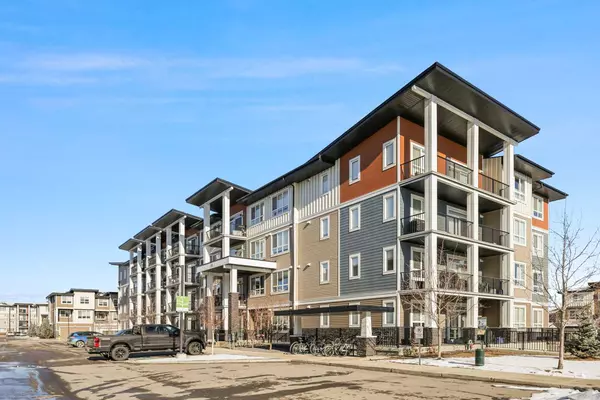 35 Walgrove WALK Southeast #202, Calgary, AB T2X 4S6