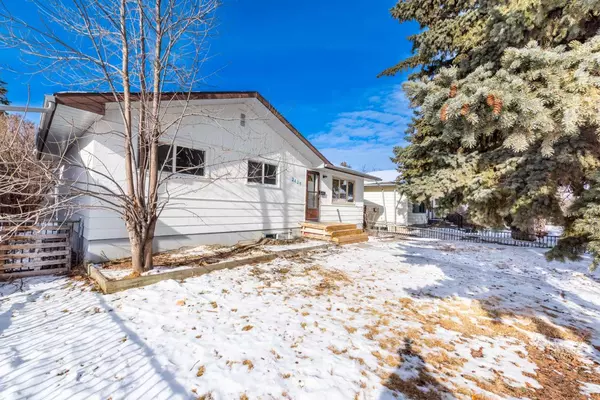 Calgary, AB T2B 1A8,2423 39 ST Southeast