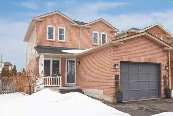 12 Prestonway DR, Clarington, ON L1C 4S8