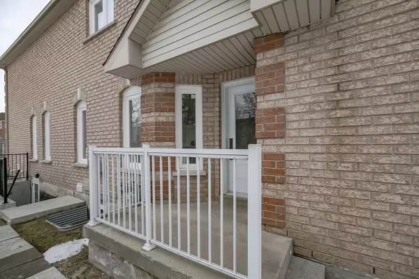 Brampton, ON L6Y 4Z1,30 Carrie CRES