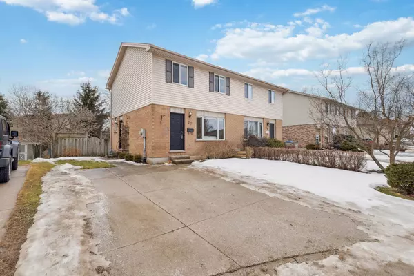 20 Dixon LN, Strathroy-caradoc, ON N7G 4B8