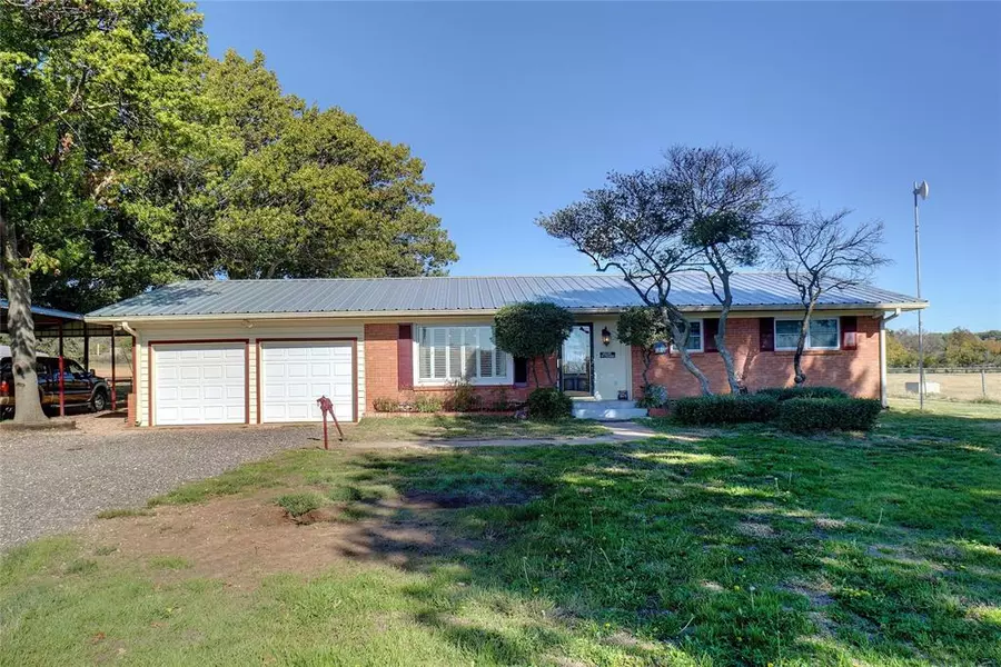 346 Skinner Road, Bowie, TX 76230