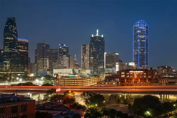 2200 Victory Avenue #905, Dallas, TX 75219