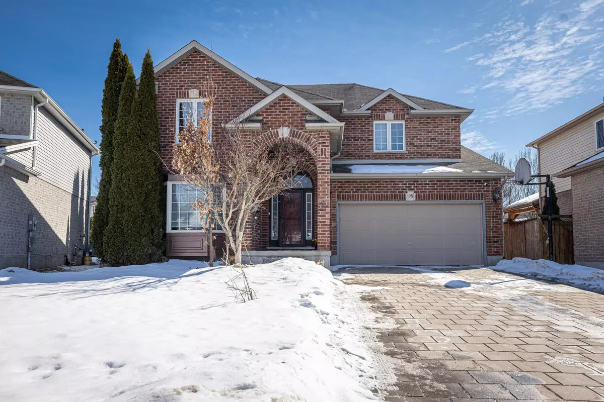 London East, ON N5Y 6L4,98 Greyrock CRES