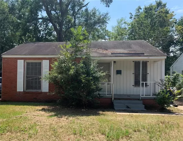 2831 Westover, Shreveport, LA 71108