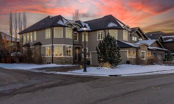 51 Wentworth HL SW, Calgary, AB T3H 4E2