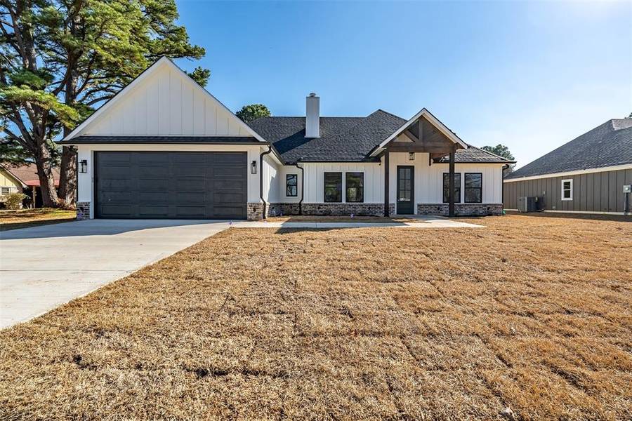 17931 W Lakeview, Troup, TX 75789