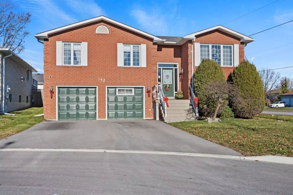 Oshawa, ON L1H 8S4,143 Merivale CT