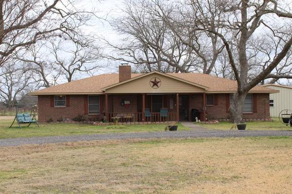 174 Lcr 472, Mexia, TX 76667