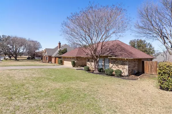 Grapevine, TX 76051,3024 Sweet Briar Street