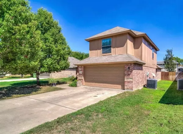 325 Grace Circle, Hurst, TX 76053