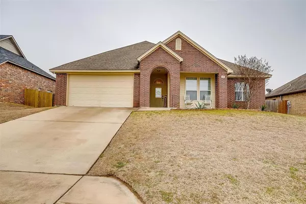 145 Redbud Lane, Weatherford, TX 76086