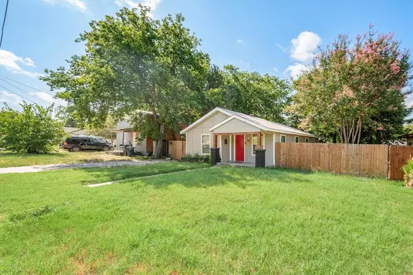 3008 E 12th Street, Fort Worth, TX 76111