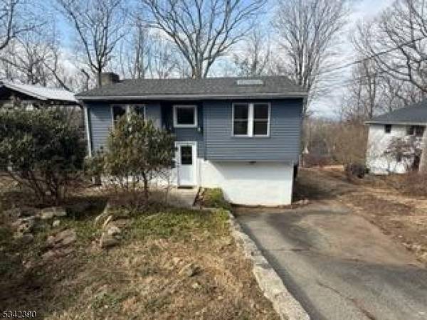 19 Hemlock Rd, Byram Twp., NJ 07821