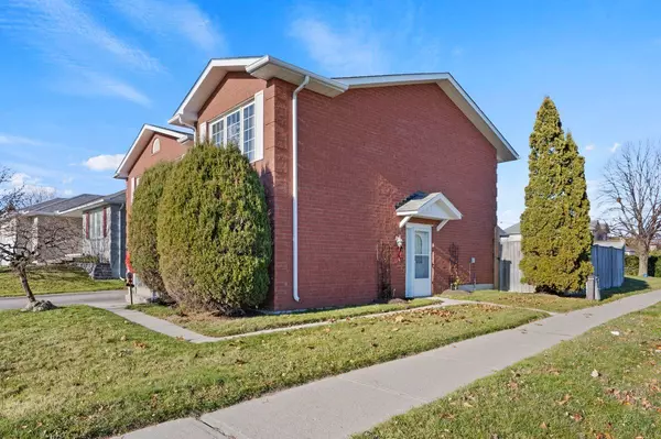 Oshawa, ON L1H 8S4,143 Merivale CT