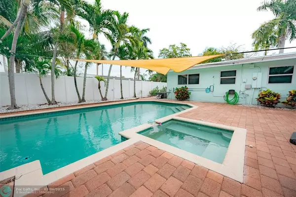 233 SW 14th Ct, Pompano Beach, FL 33060