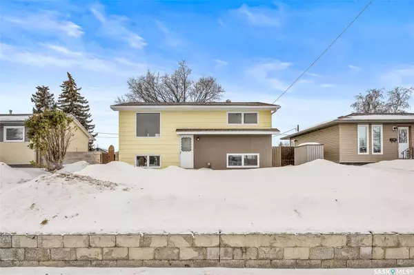 1543 Smith STREET, Moose Jaw, SK S6H 6W7