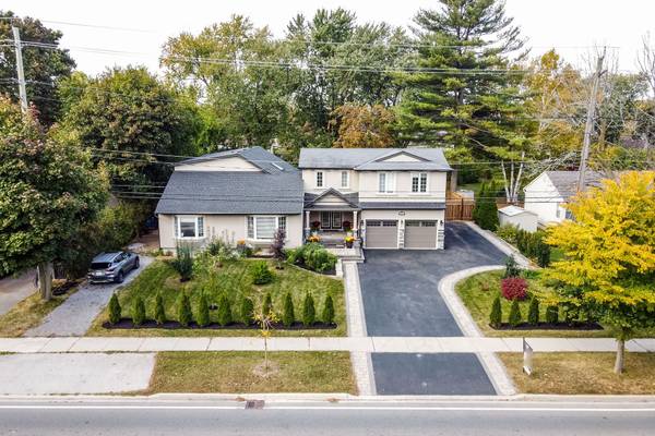 2463 Rebecca ST, Oakville, ON L6L 2B1