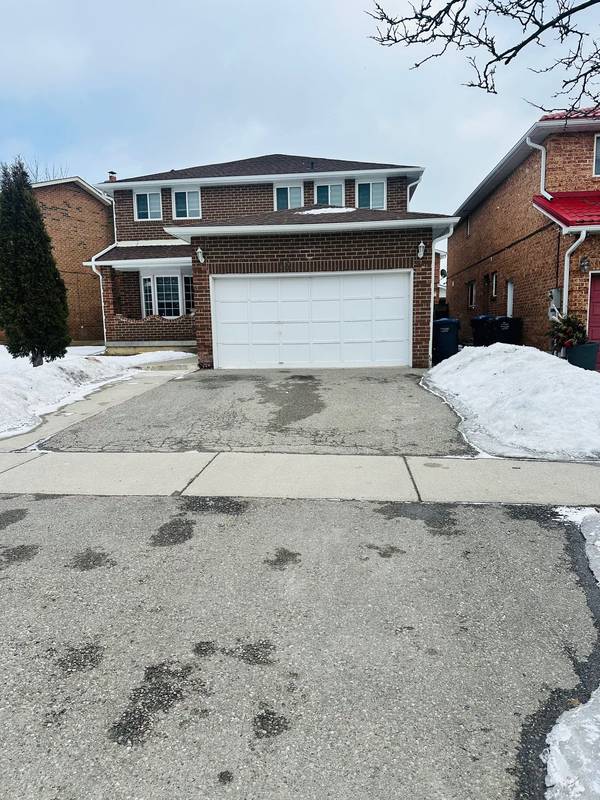 32 Berwick AVE, Brampton, ON L6Z 3P6