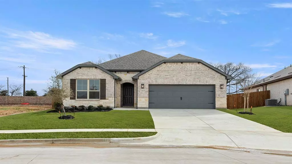 1005 Rushing Court, Aubrey, TX 76227