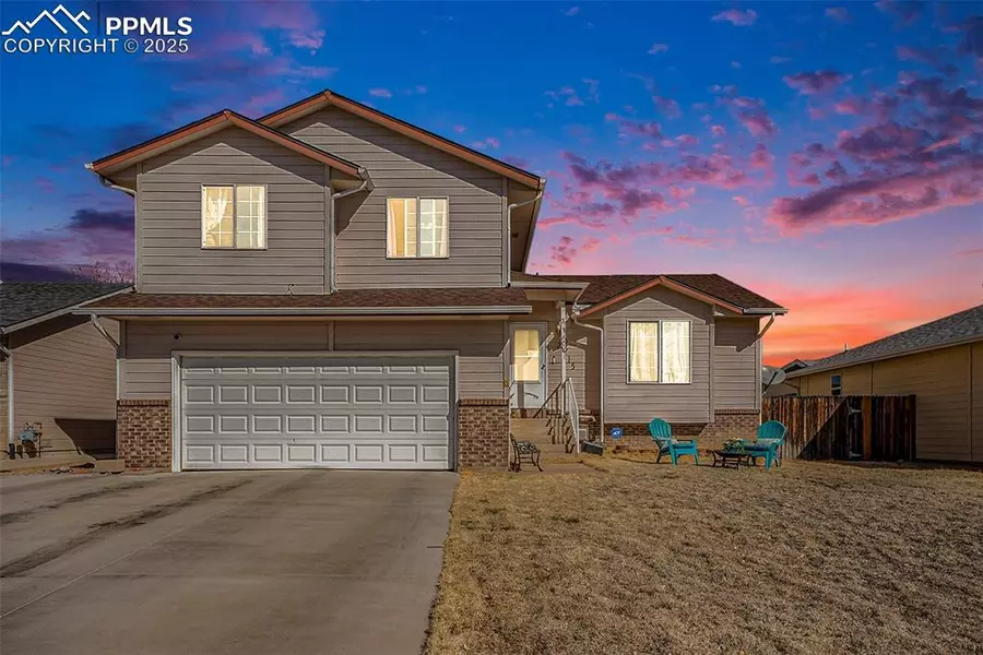 2015 Sundance DR, Pueblo, CO 81008