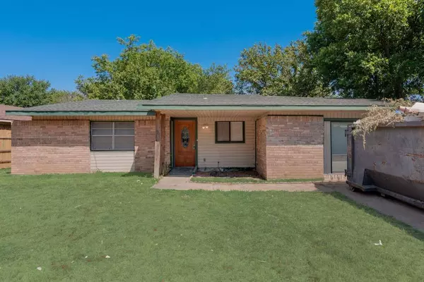 1833 Bolingbroke Place, Fort Worth, TX 76140