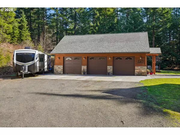 White Salmon, WA 98672,232 UPPER LAKEVIEW RD