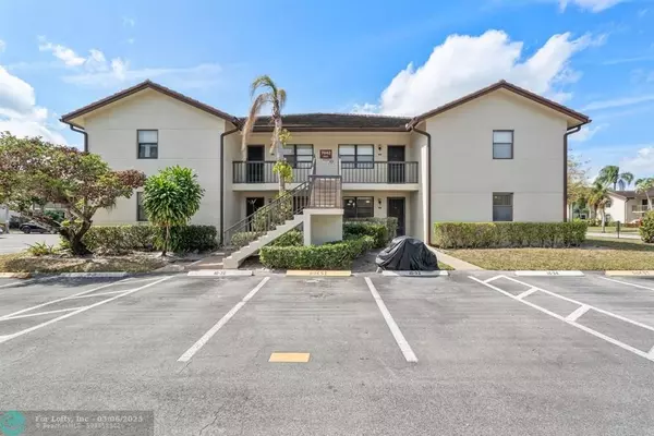 Lake Worth, FL 33467,7642 Tahiti Ln  #102