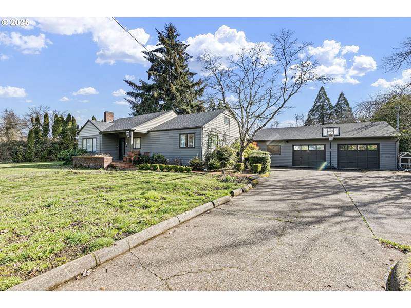 2610 CAL YOUNG RD, Eugene, OR 97401