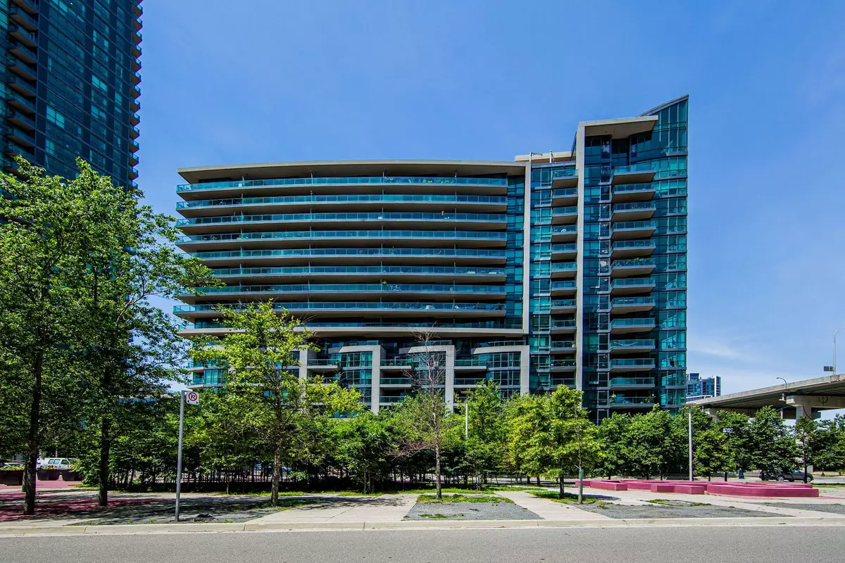 Toronto C01, ON M5V 4A1,209 Fort York BLVD #175