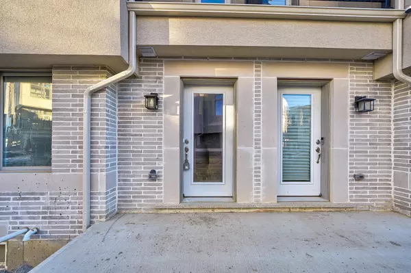 13 Albert Firman LN, Markham, ON L6C 2V6