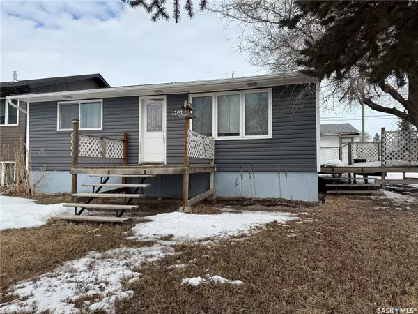 1202 Stadacona STREET W, Moose Jaw, SK S6H 6C5