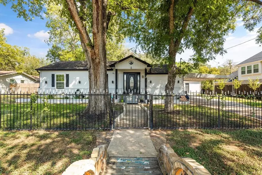 6139 Guilford Street, Forest Hill, TX 76119