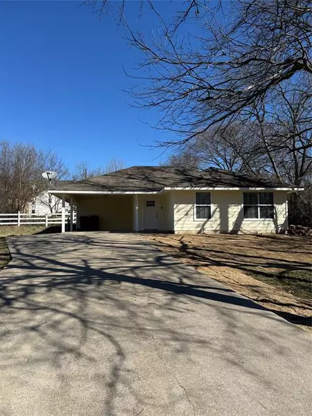 738 Wayne Avenue, Van Alstyne, TX 75495