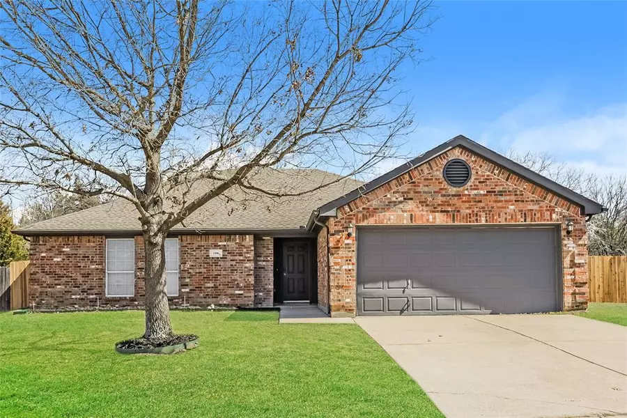 1506 Sabine Drive, Midlothian, TX 76065