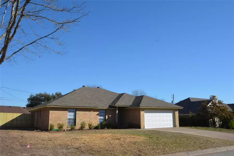 1305 Colorado Drive, Benbrook, TX 76126