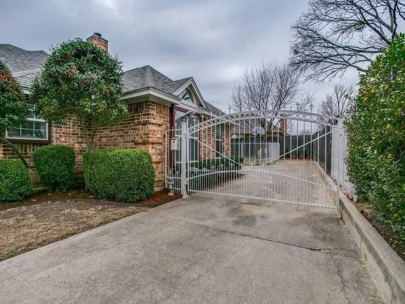 6705 Rolling Hills Drive, North Richland Hills, TX 76182