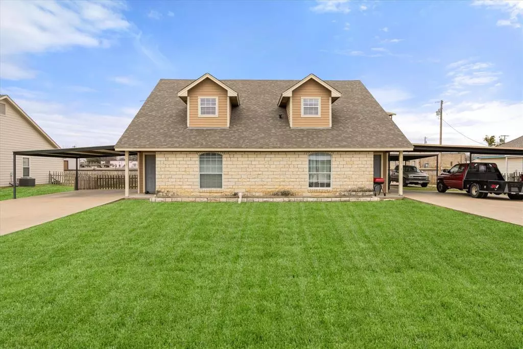 Tolar, TX 76476,118 Donley Street