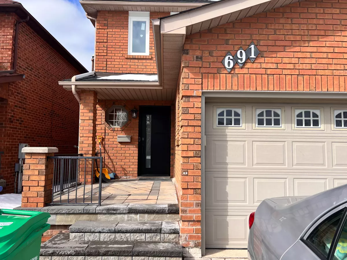 Mississauga, ON L5R 3N8,691 Ashprior AVE #Bsmt