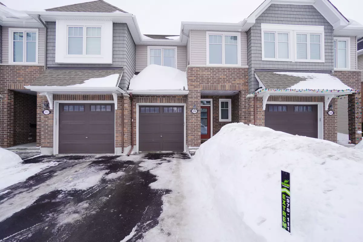 Barrhaven, ON K2J 6M8,550 Jackdaw AVE