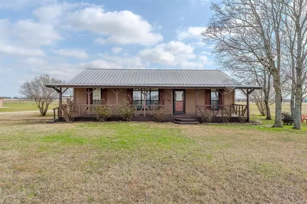 38 County Road 2175, Klondike, TX 75448