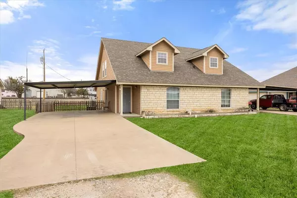 Tolar, TX 76476,118 Donley Street