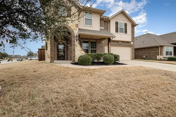 498 Oak Hills Lane, Fate, TX 75189