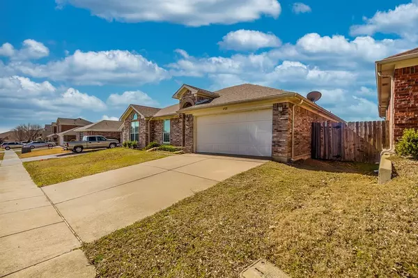 Arlington, TX 76002,6928 Meadow Bend Drive