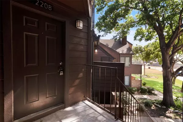 1712 Baird Farm Circle #2208, Arlington, TX 76006