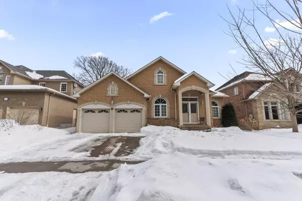 121 Whitburn ST #Upper, Whitby, ON L1R 2M9